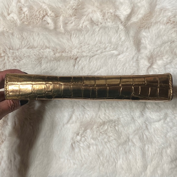 Michael Kors Embossed Leather Clutch Wallet Purse - Picture 9 of 16